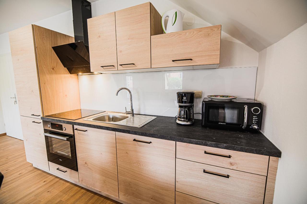 Mojcin Pisker Apartment House كراني المظهر الخارجي الصورة